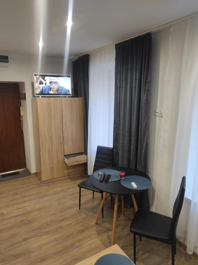 Апартаменты Walbrzych Pilsuckiego News Apartament Экстерьер фото